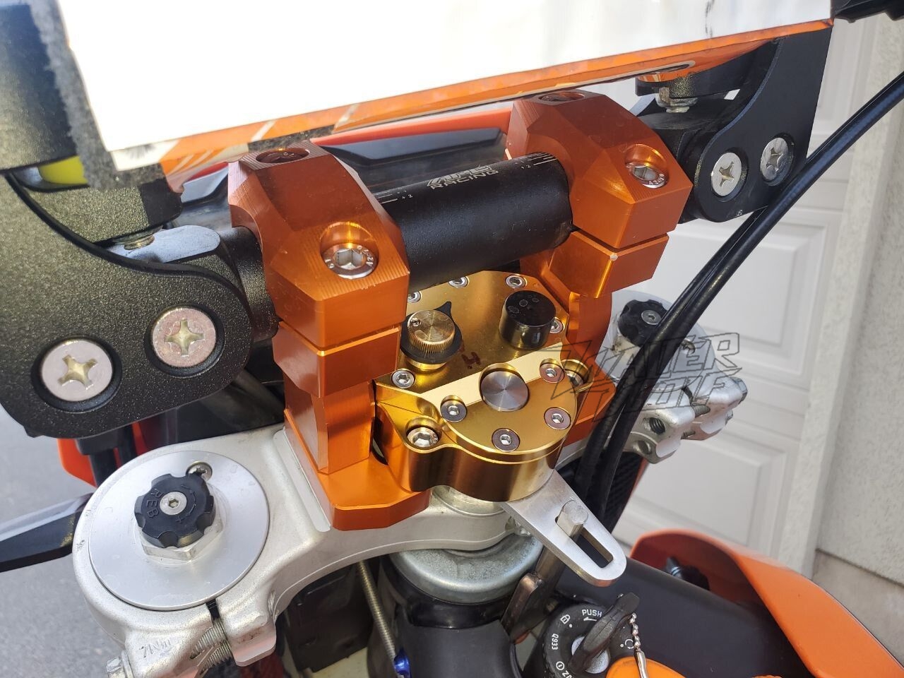 690 Motorcycle Steering Damper - огляд і ціна Motorcycle Gear Airbag